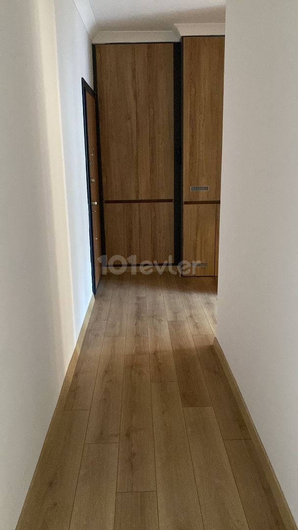 2 + 1 PENTHOUSE ZU VERMIETEN IN HERVORRAGENDER LAGE IM ZENTRUM VON KYRENIA ** 