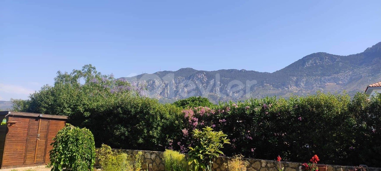 WE OFFER YOU THE LIFE YOU DREAM OF IN KYRENIA LAPTA ✨ ..OUR VERY WELL MAINTAINED 3+1 FULLY FURNISHED PRIVATE GARDEN VILLA WITH GREAT VIEWS, VERY WELL LOCATED ON THE COASTAL WALKWAY, IS ONLY £139,000 ** 