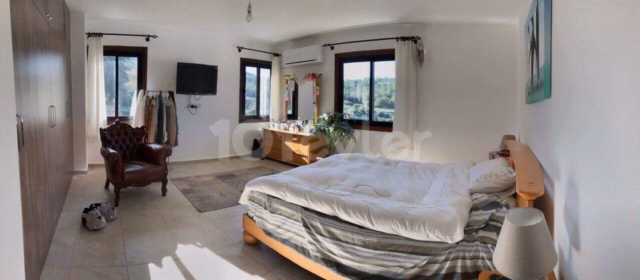 VOLL MÖBLIERTE 3 + 1 DOPPEL LLOGARA DELUXE VILLA MIT GARTEN MIT PRIVATEM POOL IN KYRENIA EDREMIT MIT HERRLICHEM BLICK AUF DIE NATUR ** 