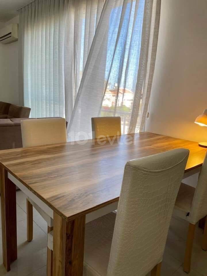 VOLL MÖBLIERTE 2 + 1 GEPFLEGTE WOHNUNG IN KYRENIA KARAOGLANOGLU MIT HERRLICHER AUSSICHT MIT PRIVATER TERRASSE IN DER NÄHE DES MEERES ** 