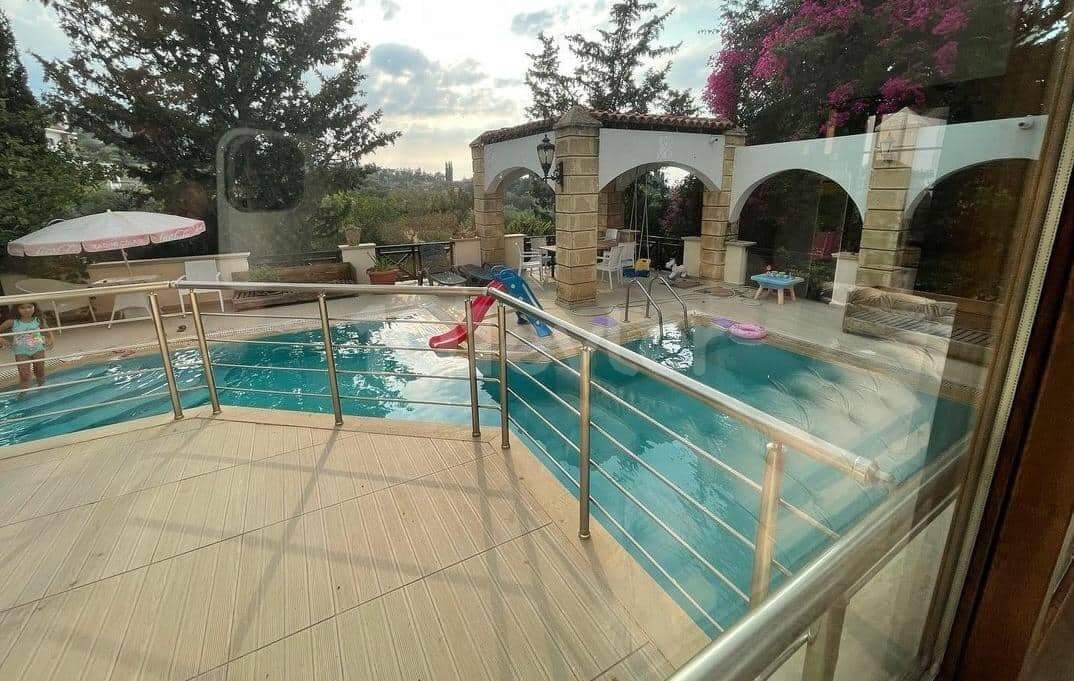 WE BRING LUXURY TO YOUR HOME..A FULLY FURNISHED 4 +1 DUPLEX LUX VILLA WITH ADVANTAGES SUCH AS A PRIVATE SWIMMING POOL - A WELL-KEPT GARDEN CLOSE TO THE BEACH IN THE BELLAPAIS MANSIONS, THE PEARL OF KYRENIA ** 