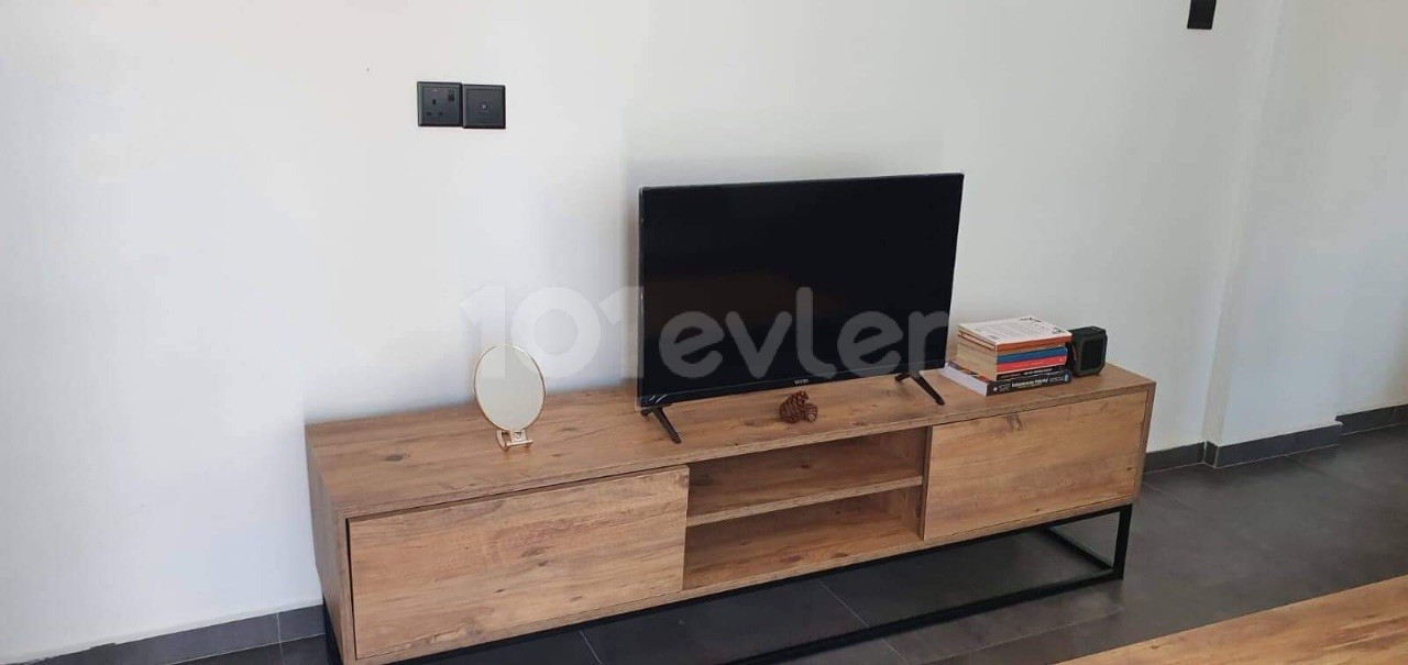 FIRSATT ✨ ..1 + 1 FULLY FURNISHED APARTMENT FOR RENT WITH A CLOSED AREA OF 75m2 WITH A SEPARATE KITCHEN -SPACIOUS BALCONY LOCATED VERY CLOSE TO THE STREET IN THE ALSANCAK DISTRICT OF KYRENIA ** 