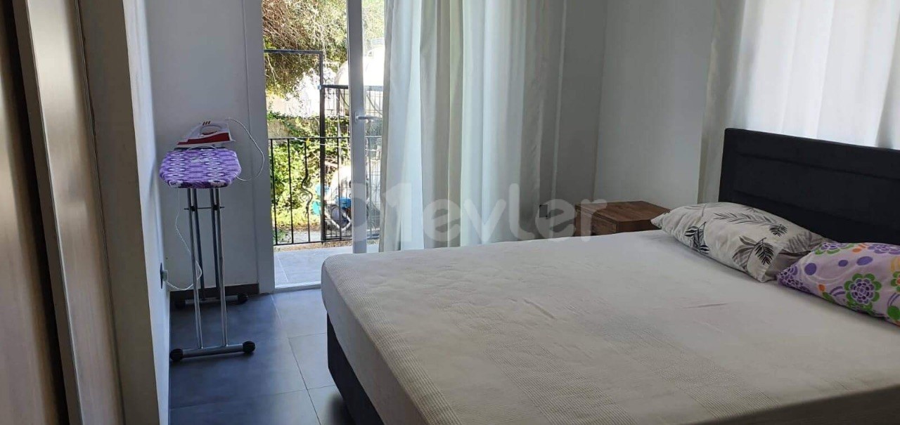 FIRSATT ✨ ..1 + 1 FULLY FURNISHED APARTMENT FOR RENT WITH A CLOSED AREA OF 75m2 WITH A SEPARATE KITCHEN -SPACIOUS BALCONY LOCATED VERY CLOSE TO THE STREET IN THE ALSANCAK DISTRICT OF KYRENIA ** 