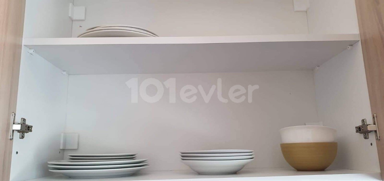 FIRSATT ✨ ..1 + 1 FULLY FURNISHED APARTMENT FOR RENT WITH A CLOSED AREA OF 75m2 WITH A SEPARATE KITCHEN -SPACIOUS BALCONY LOCATED VERY CLOSE TO THE STREET IN THE ALSANCAK DISTRICT OF KYRENIA ** 