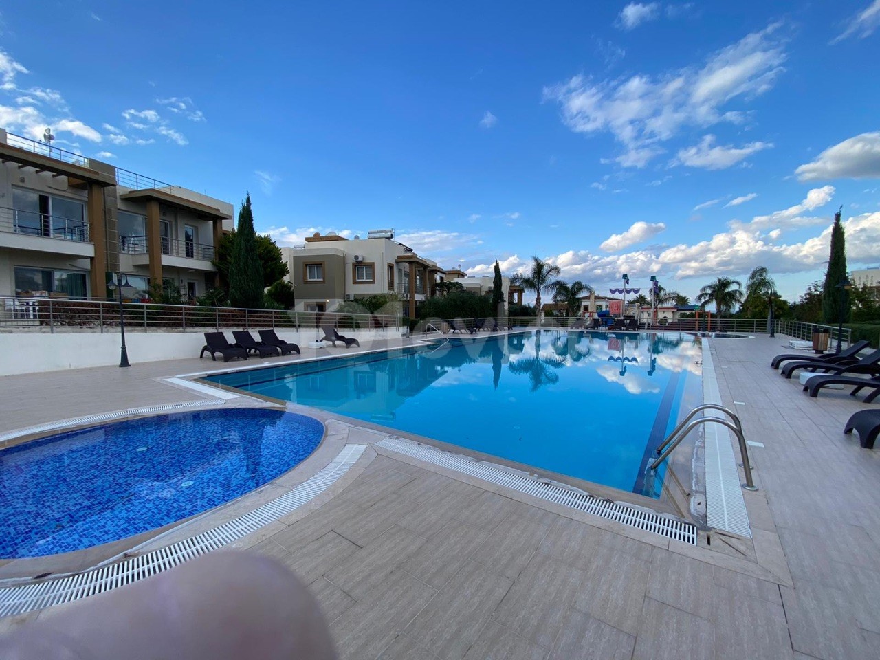  In Kyrenia (Karakum region), the magnificent location (close to stops and market, rest) 1+1 is waiting for its new tenant! 6 months rent 500stg 12 months in advance payment 450 Stg