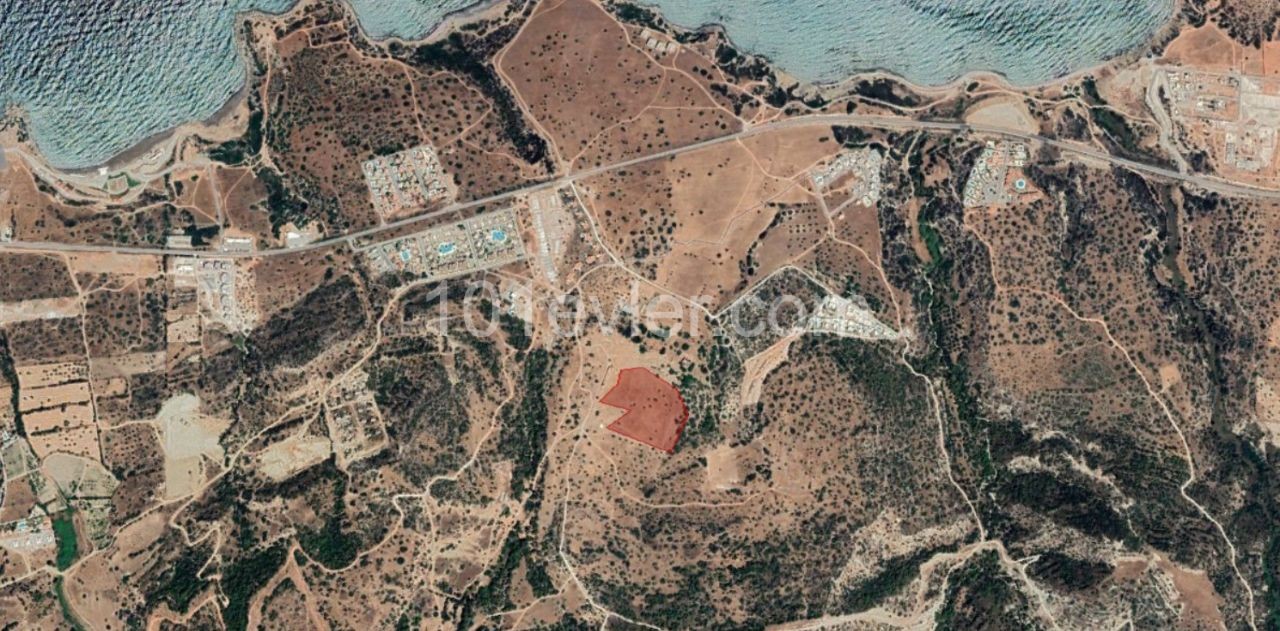 9 Acres of 3 Houses for Sale in Girne Garden ** 