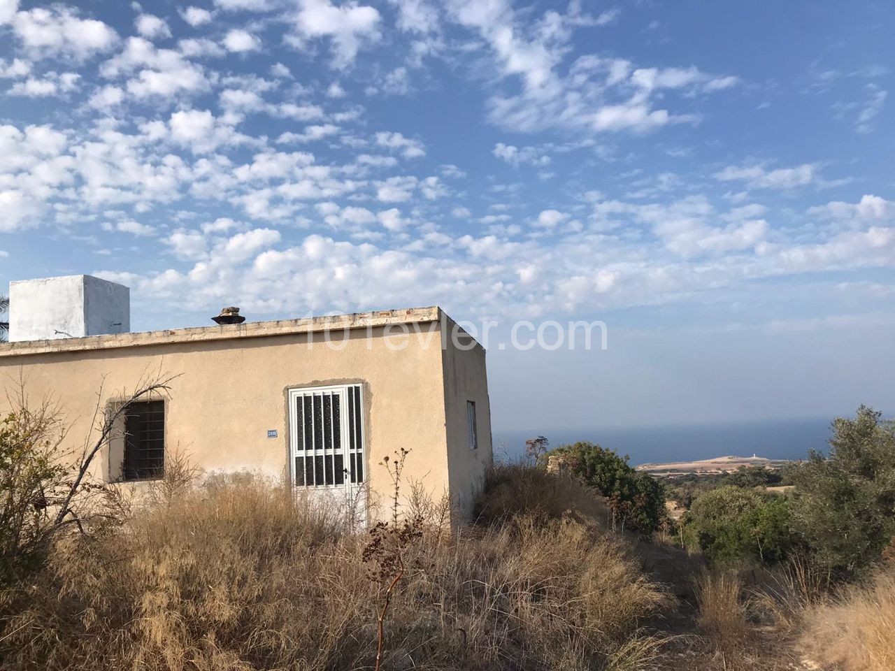 3 Old Houses with Sea View in Sipahi, 6 Decares of Land for Sale, 1 House ** 