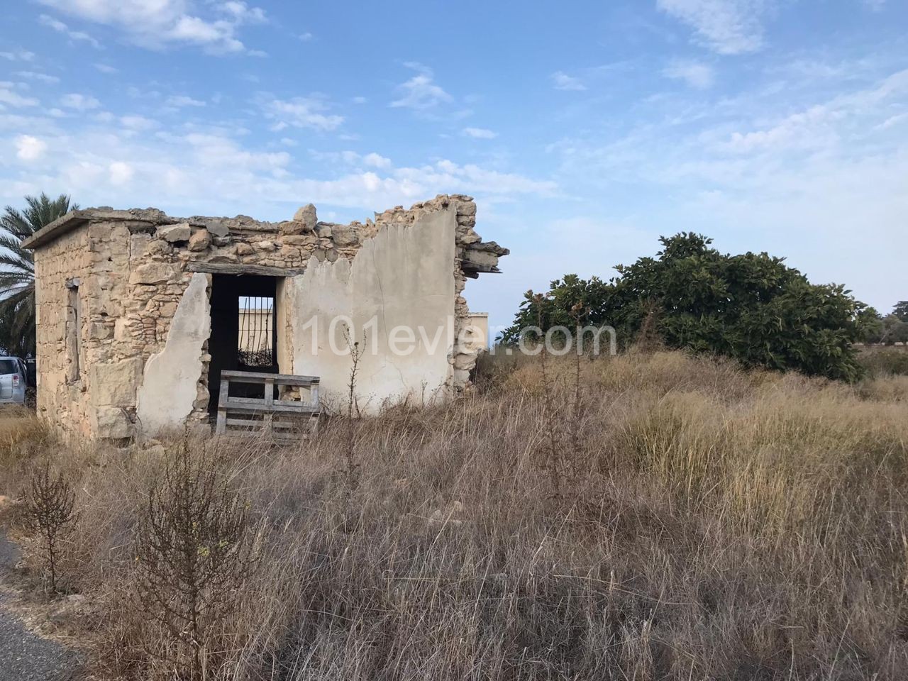 3 خانه قدیمی با منظره دریا در سیپاهی 6 هکتار از 1 خانه زمین برای فروش ** 