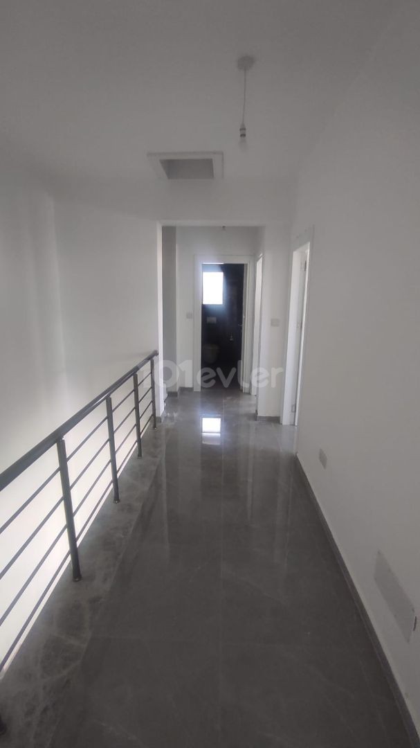 3+1 large villa for sale in Nicosia with a campaign price!