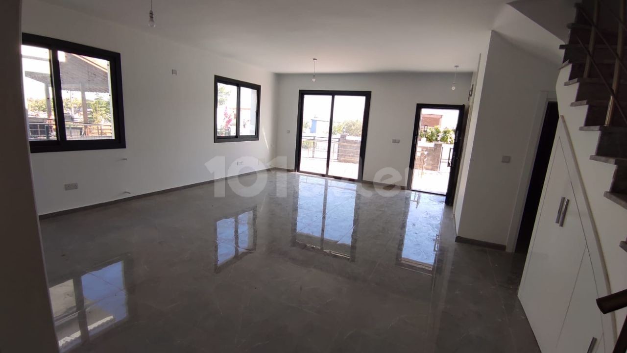 3+1 large villa for sale in Nicosia with a campaign price!