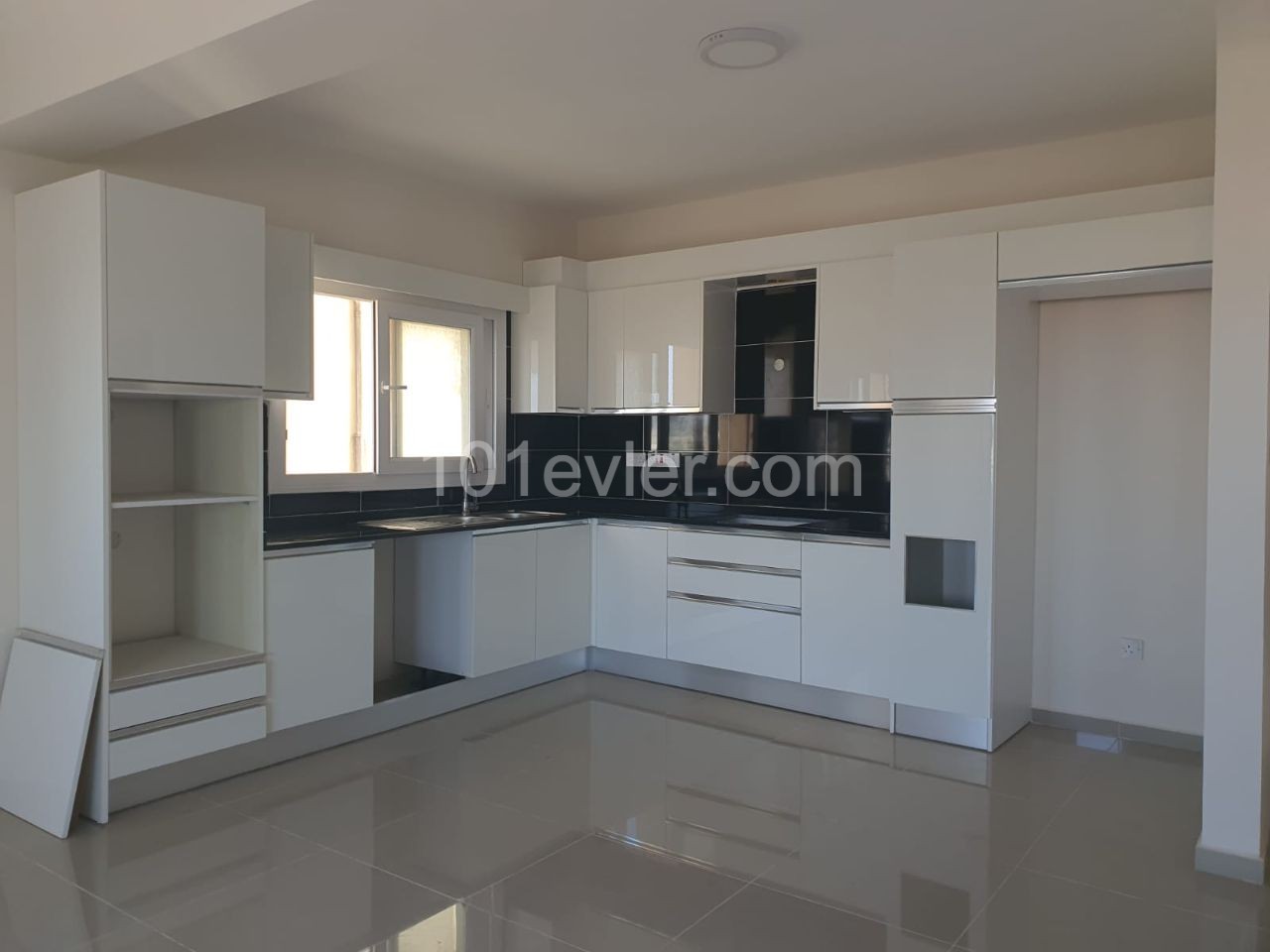 3+1 Flat For Sale In Yeni Boğaziçi Area!!!