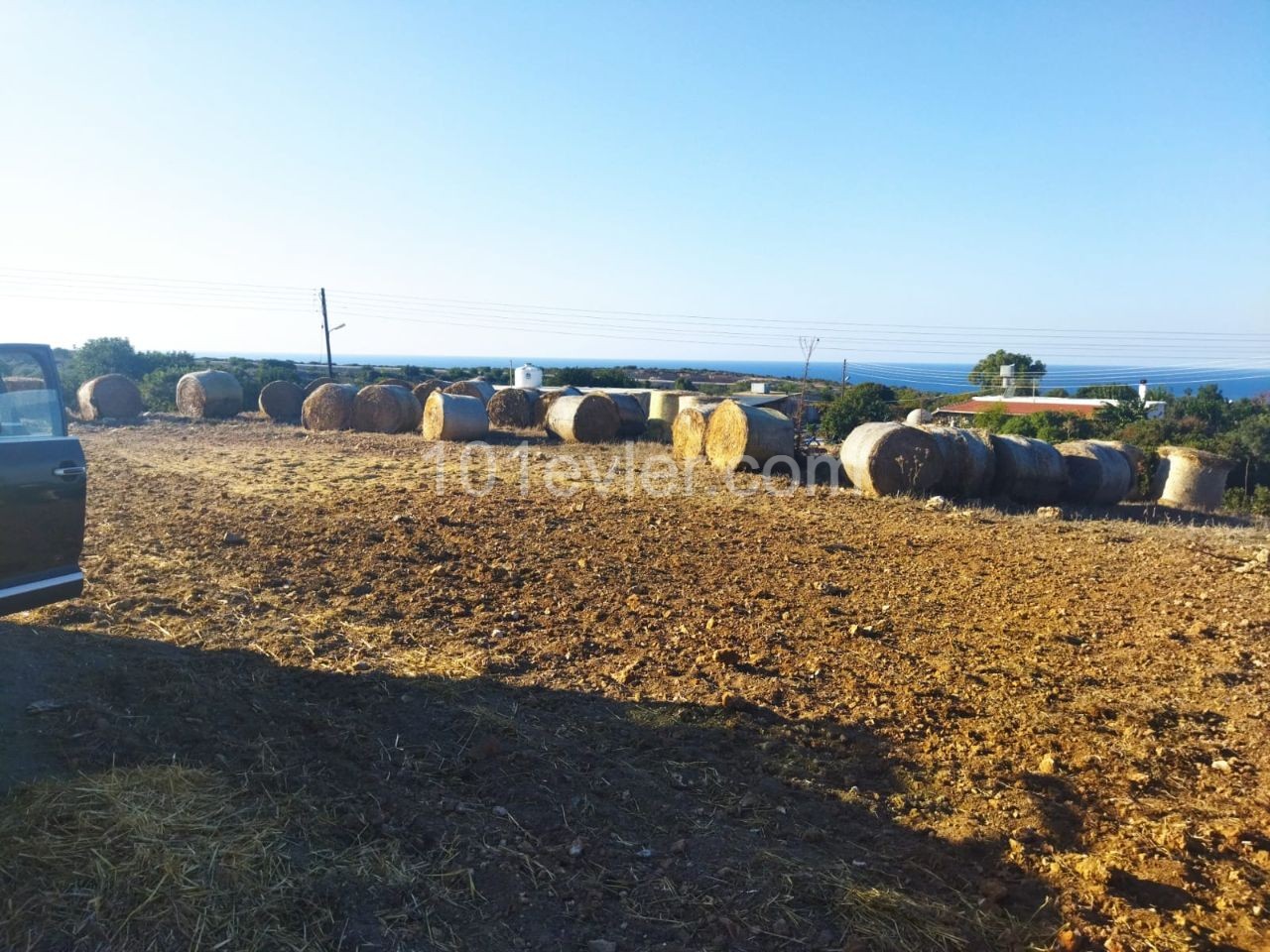 Yenierenköy'de deniz manzaralı satılık arazi