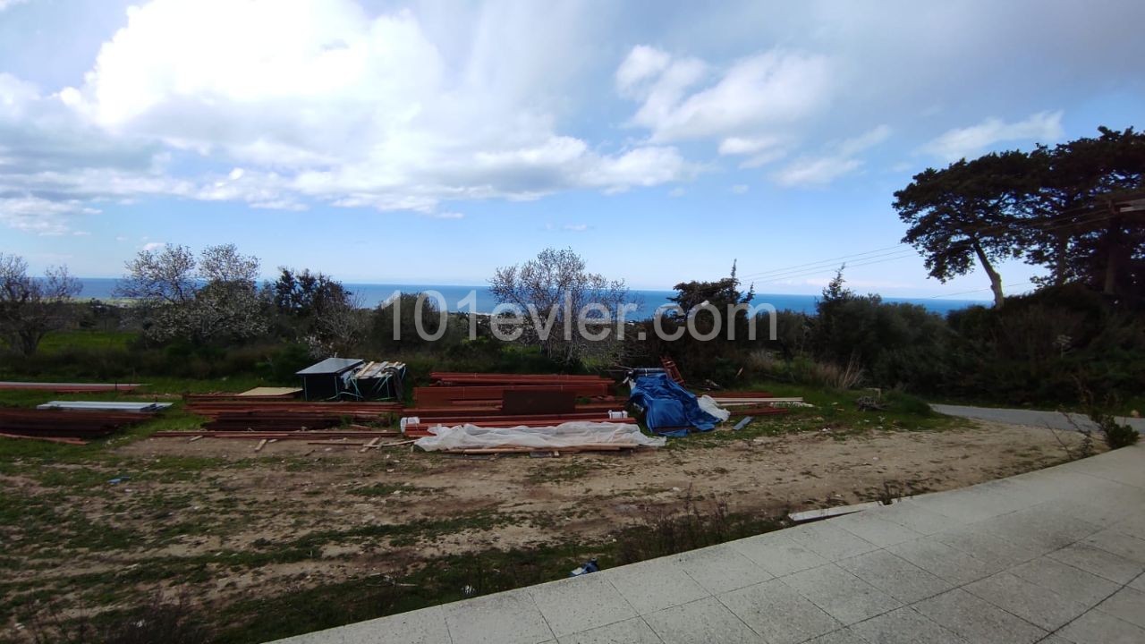 Haus Zum Verkauf Mit Meerblick In Sipahi ** 