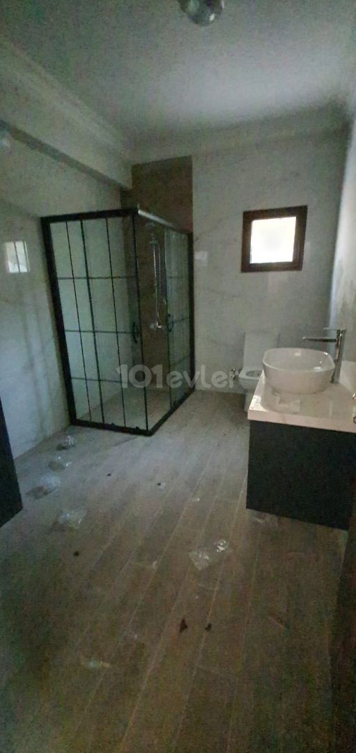 MAGOSA BAYKALDA KAÇIRILMAYACAK  FİYATA 4+1 PENTHOUSE