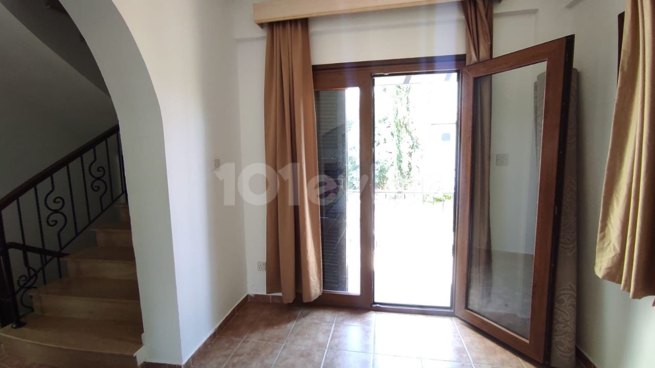 3+1 villa zum Verkauf in anständiger Lage in Kyrenia Chatalköy ** 