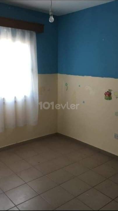 GAZİMAĞUSA'DA SATILIK  3+1 DAİRE  