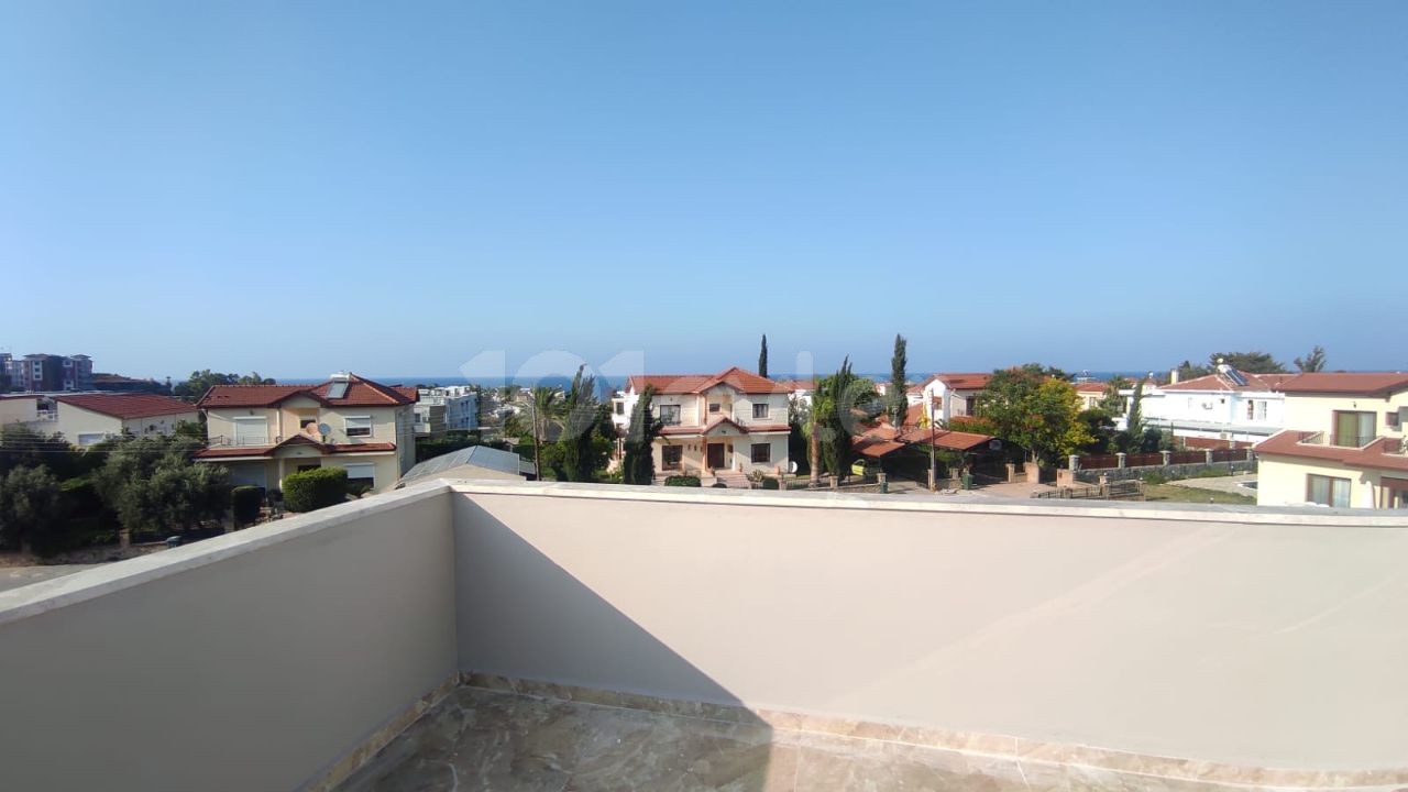 2+1 WOHNUNG ZU VERKAUFEN IN KYRENIA ** 