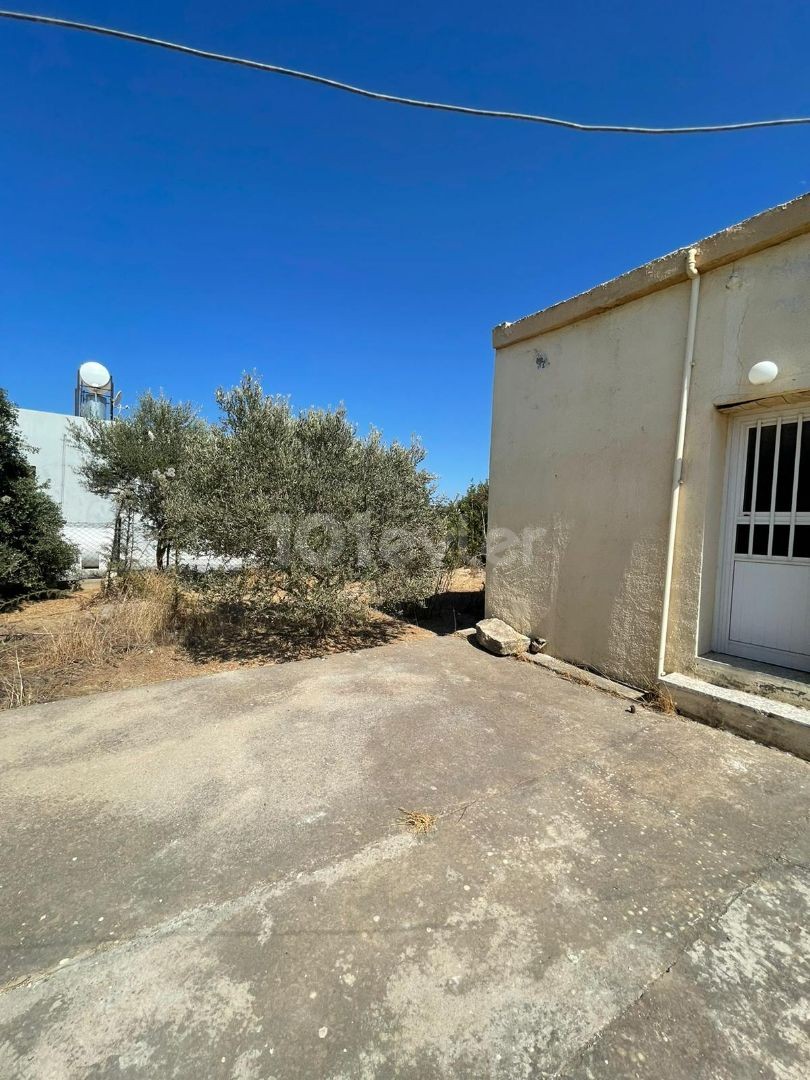 2+1 DETACHED HOUSE AND UTILITY HOUSE FOR SALE IN ISKELE-YEŞILKÖY ** 