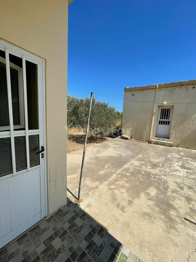 2+1 EINFAMILIENHAUS UND HAUS ZUM VERKAUF IN ISKEL-YESILKÖY ** 