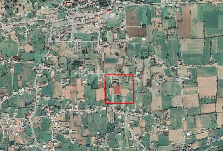 LAND FOR SALE IN DIPKARPAZ, WITH 2 DECORATIONS OF 3 HOUSES