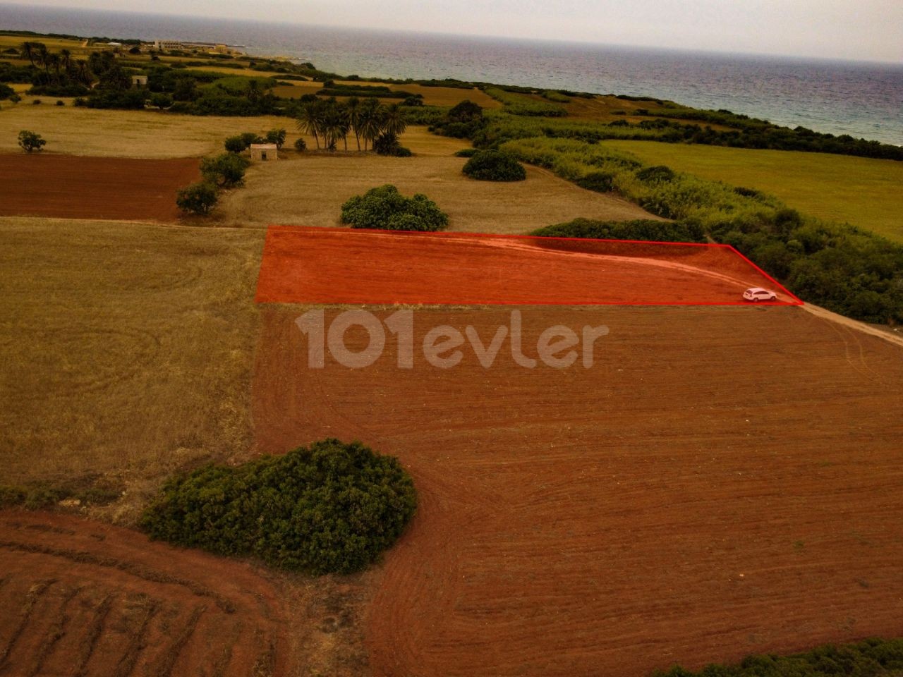 3 EVLEK-LAND ZUM VERKAUF IN YENİ ERENKÖY