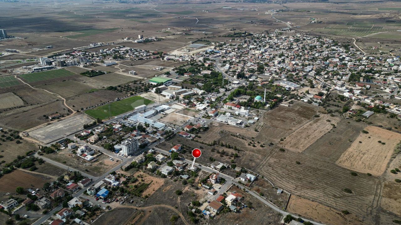 Freistehendes Haus mit 830 m2 Grundstück im Bezirk İskele