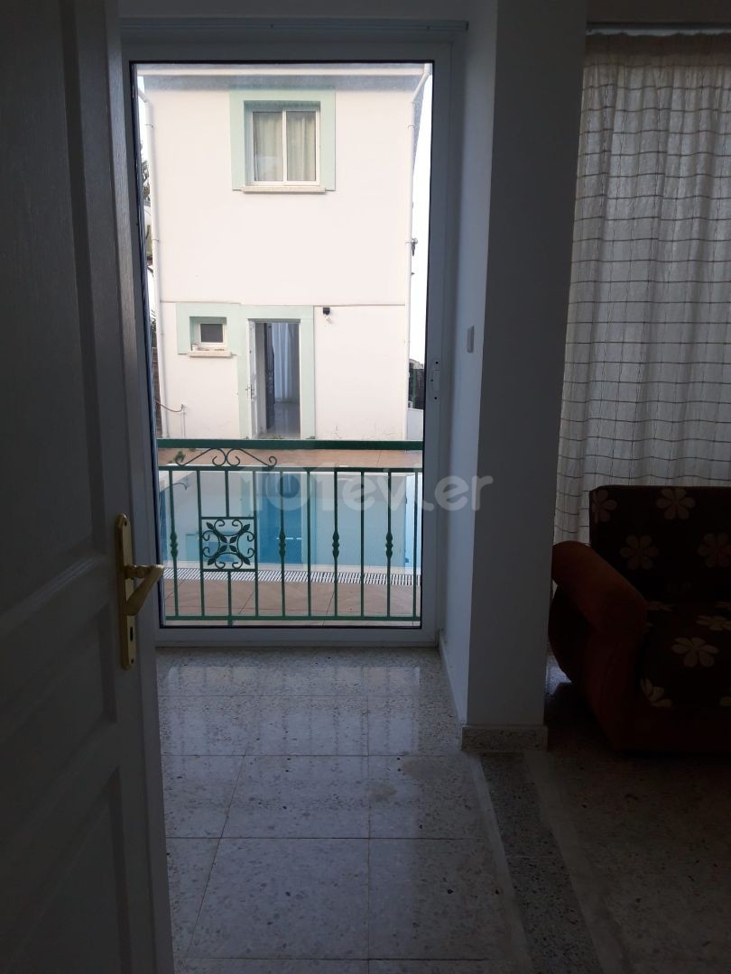 4+1 Doppelvillen in Lapta, Kyrenia 1+1 Nebenhaus, privater Pool