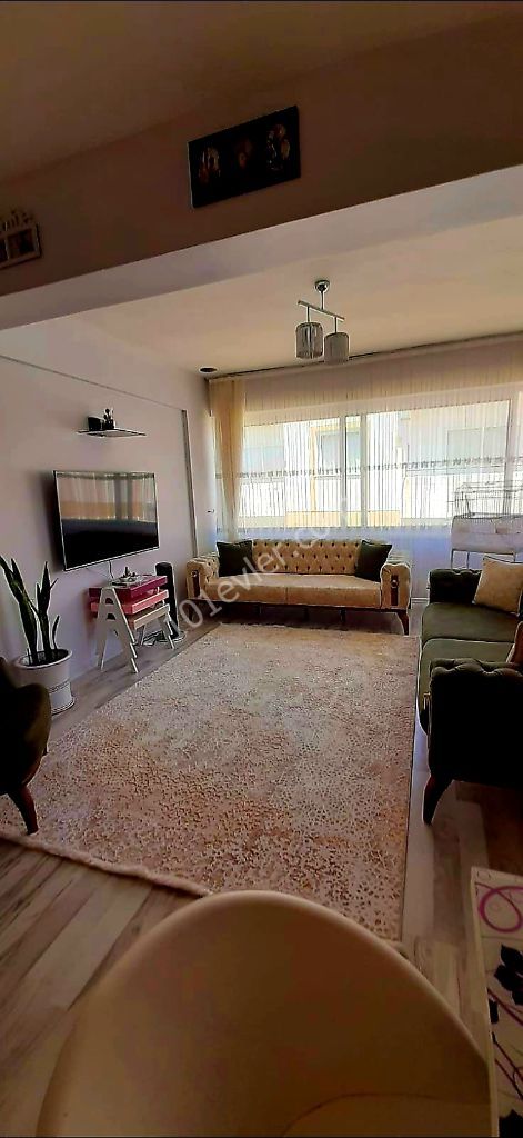 GÖNYELİ 'DE 2+1 BAKIMLI DAİRE