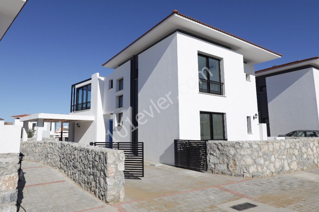 Doğanköy Levantine - Girne Merkez'de 3+1 Satılık Villa 