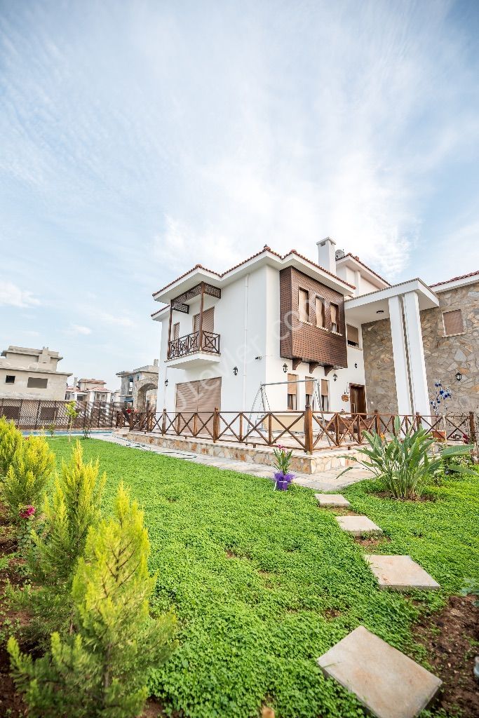 Bellapais'te 4+1 Satılık Villa - Bellapais Köşkleri