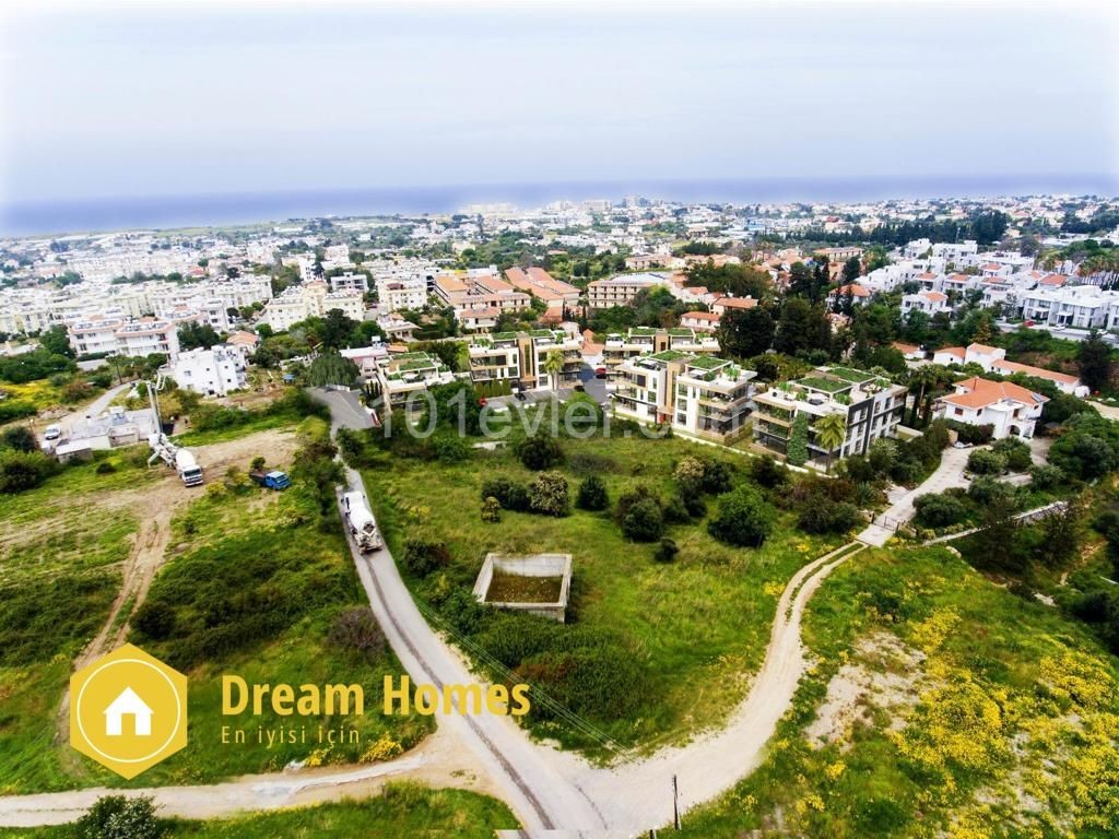 Kıbrıs Girne Alsancak'ta Güvenlikli Site İçerisinde Kapalı Otoparklı Satılık  2+1 Daire.95.000