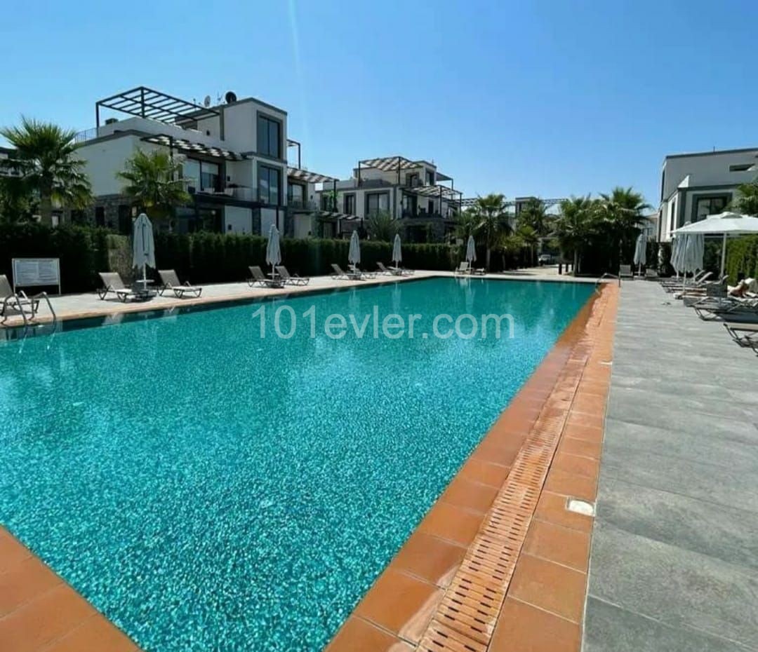 Flat To Rent in Alsancak, Kyrenia