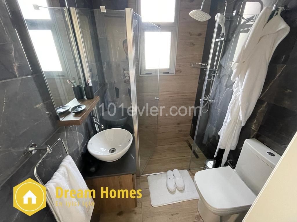 2+1 Flat for Sale in a Complex in Girne, Alsancak