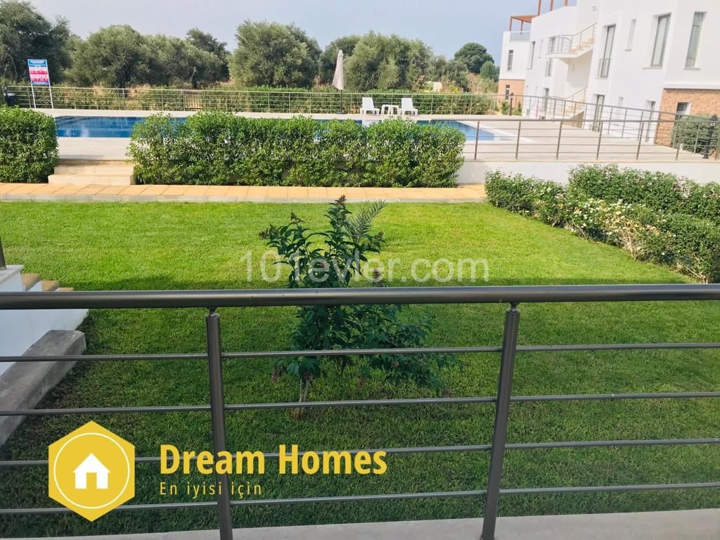 2+1 Luxury Flat For Rent In The Garden Floor In The Site In Zeytinlik Girne ** 