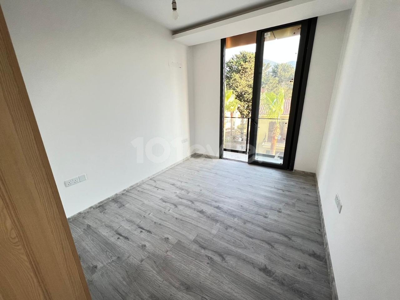 3+1 En-Suite Residence Wohnungen zum Verkauf mit überdachtem Parkplatz ,in sehr privater Lage, auf der Bellapais Straße, der Perle von Kyrenia ** 