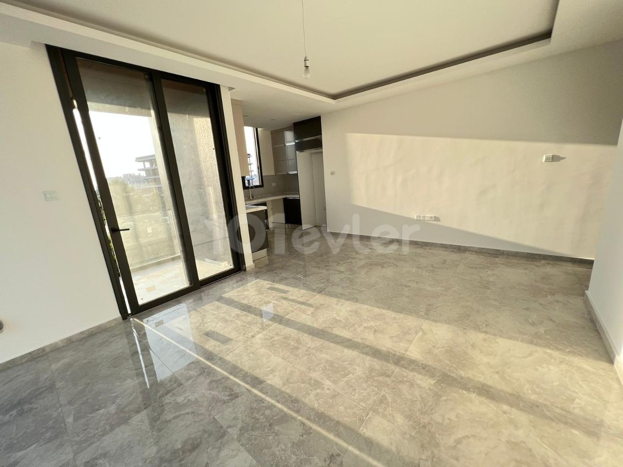 3+1 En-Suite Residence Wohnungen zum Verkauf mit überdachtem Parkplatz ,in sehr privater Lage, auf der Bellapais Straße, der Perle von Kyrenia ** 