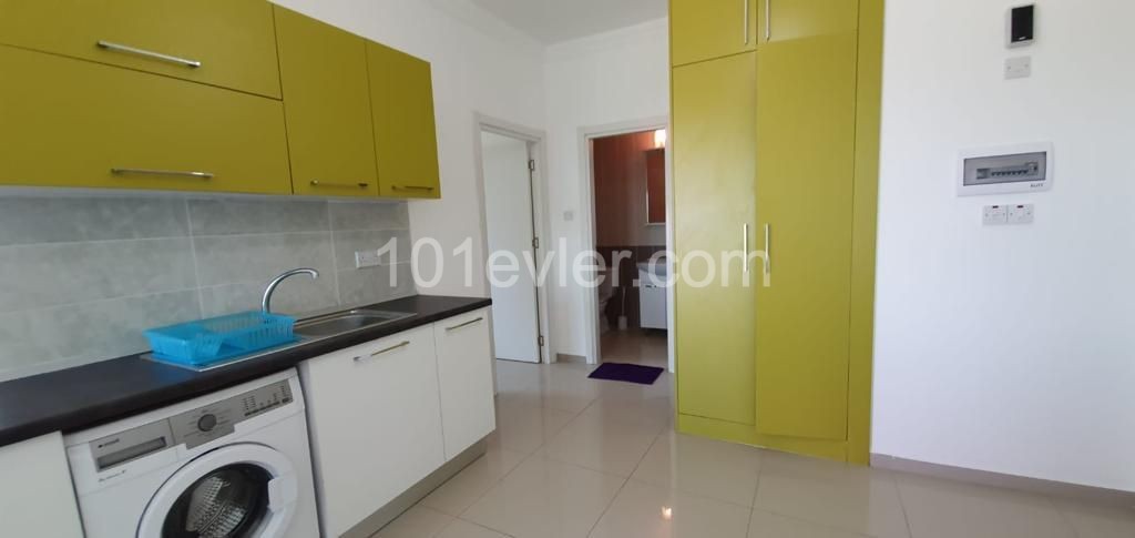 1+1 Luxus-Wohnung zum Verkauf mit privater Terrasse in Zypern Kyrenia Karaoglanoglu ** 