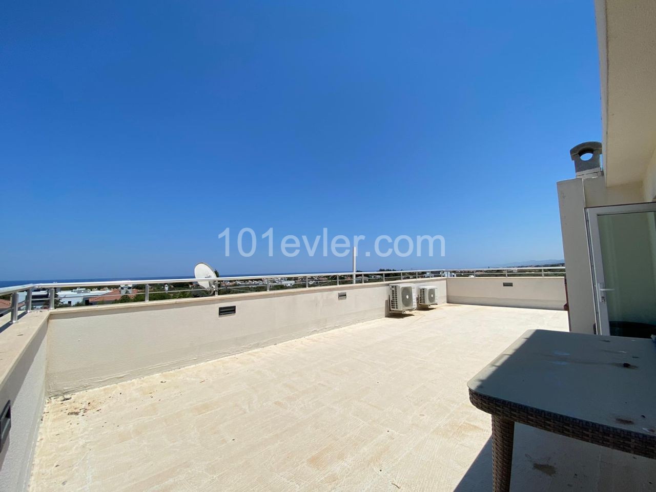 3 + 1 Luxusvilla zum Verkauf mit Berg-und Meerblick in Zypern Kyrenia Ozanköy ** 