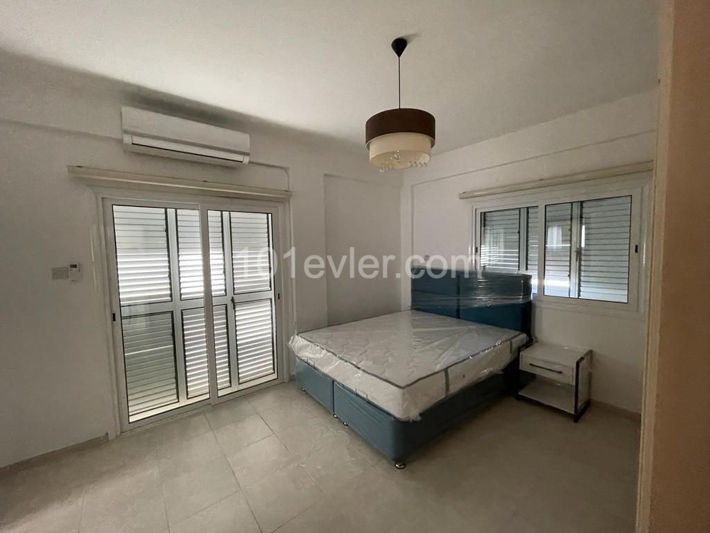 ZYPERN KYRENIA ALSANCAK TA, NEBEN MERIT HOTELS, 150 METER VOM MEER ENTFERNT, 3+1 VILLA MIT PRIVATEM POOL ZUM VERKAUF ZU EINEM GÜNSTIGEN PREIS ** 