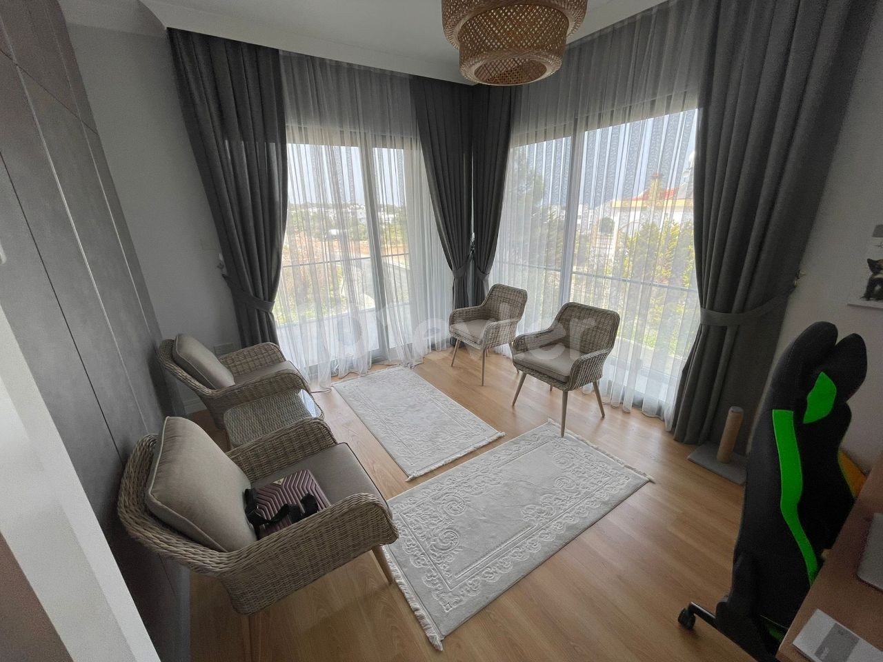 3 +1 Villa for Rent Equipped with Luxury Goods in an Excellent Location in Kyrenia Alsancak