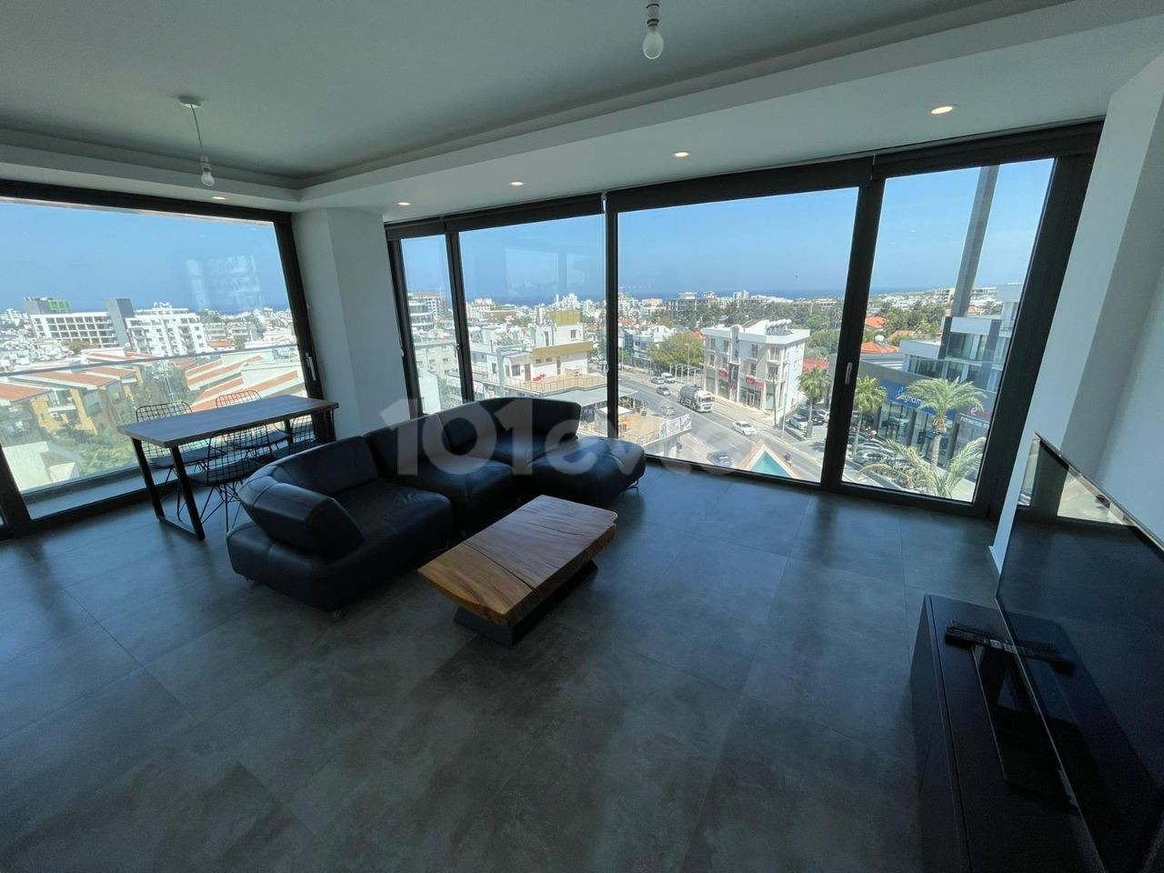 2+1 LUXURIOUS FLAT FOR RENT WITH MOUNTAIN AND SEA VIEW IN KYRENIA CENTER ** 