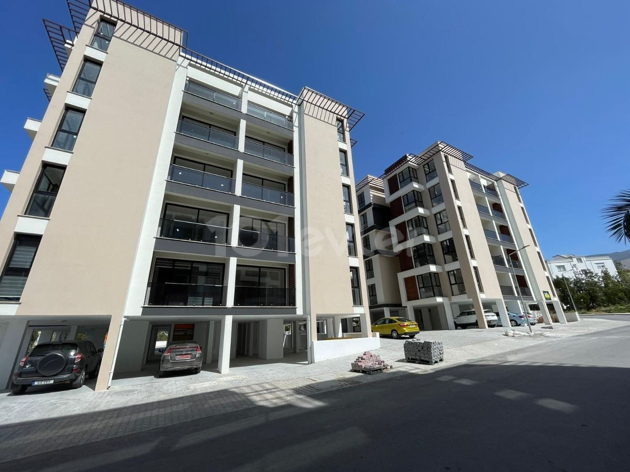 2+1 LUXURIOUS FLAT FOR RENT IN KYRENIA CENTER, NEW FURNISHED ** 