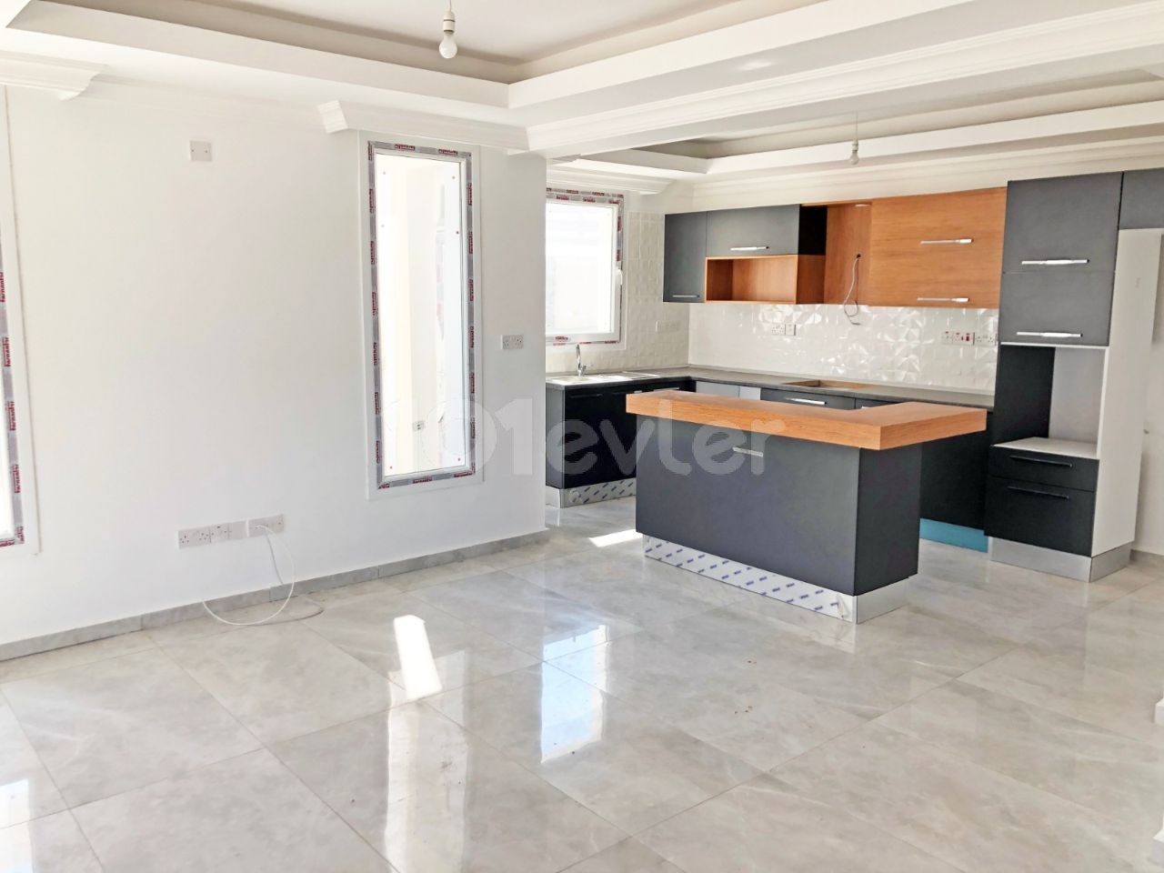 Kıbrıs Girne Alsancak'ta Satılık 3+1 Lüks Villa