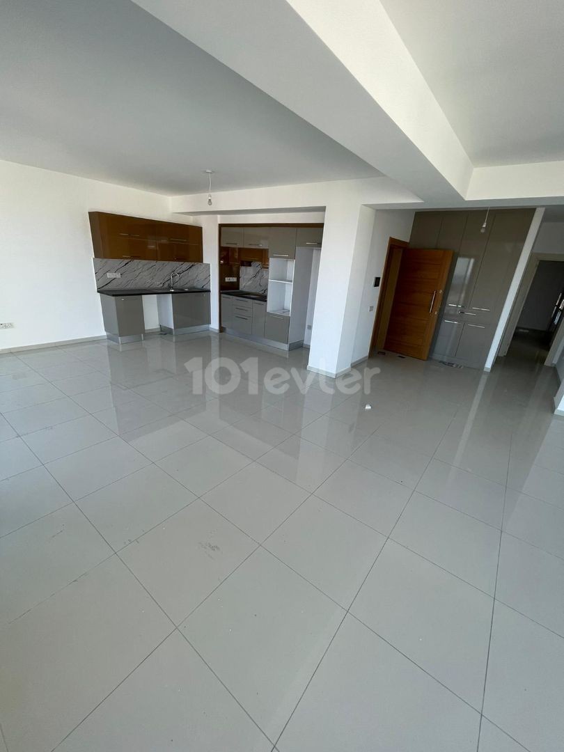 3+1 LUXUS-WOHNUNG ZUM VERKAUF IN ZYPERN KYRENIA ZENTRUM ** 