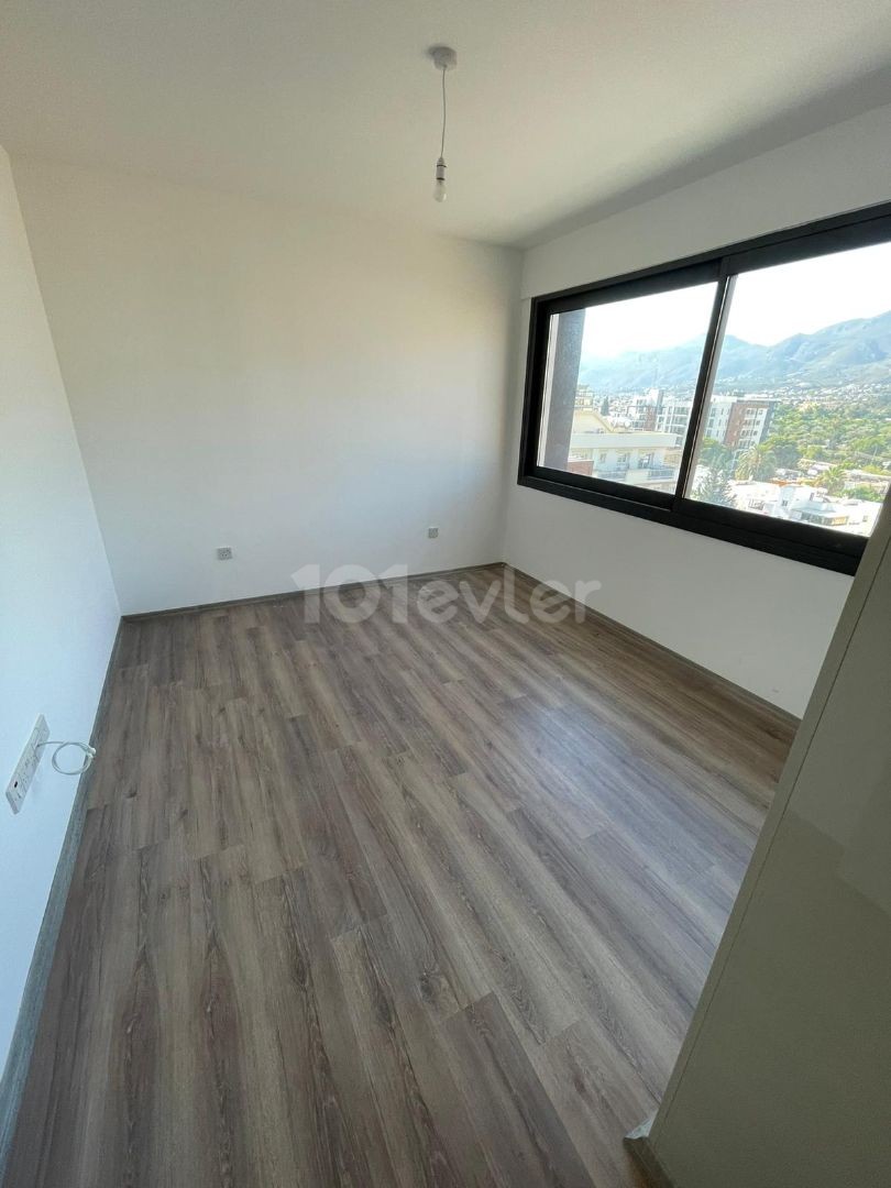 KIBRIS GİRNE MERKEZ'DE SATILIK 3+1 LÜKS DAİRE