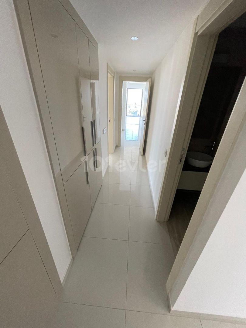 3+1 LUXUS-WOHNUNG ZUM VERKAUF IN ZYPERN KYRENIA ZENTRUM ** 