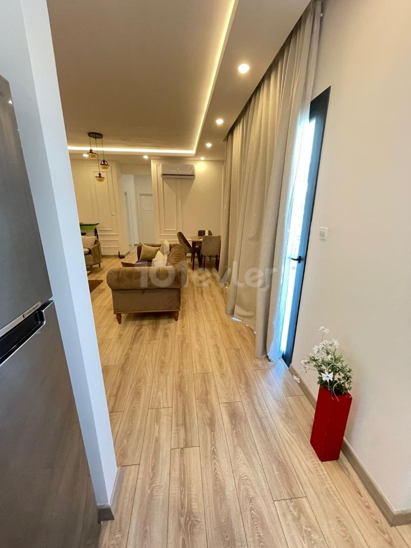 125 m2 2+1 Luxus-Wohnung zum Verkauf mit eigenem Bad in Zypern Kyrenia Zentrum ** 