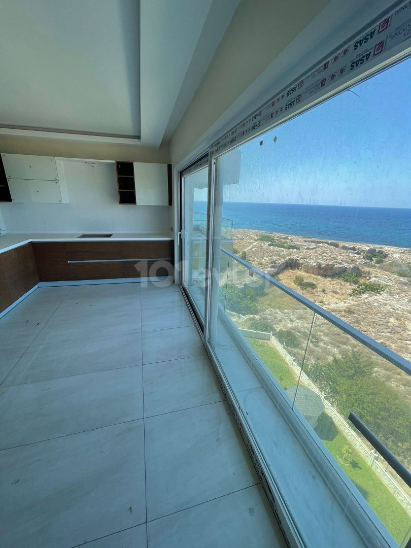 CYPRUS KYRENIA CENTER, WITHIN THE SITE, 3 + 1 LUXURY APARTMENT FOR SALE BY THE SEA ** 