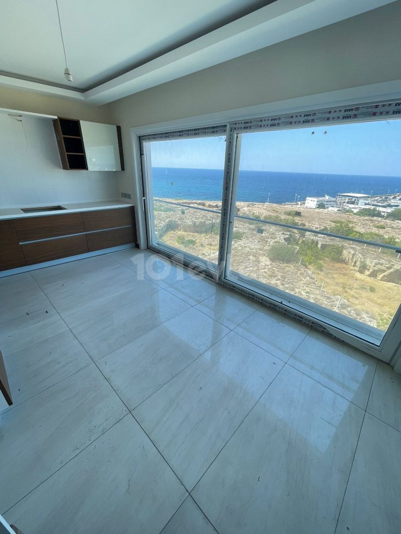 3+1 LUXUS-WOHNUNG ZUM VERKAUF IN ZYPERN KYRENIA ZENTRUM, VOR ORT, DIREKT AM MEER ** 