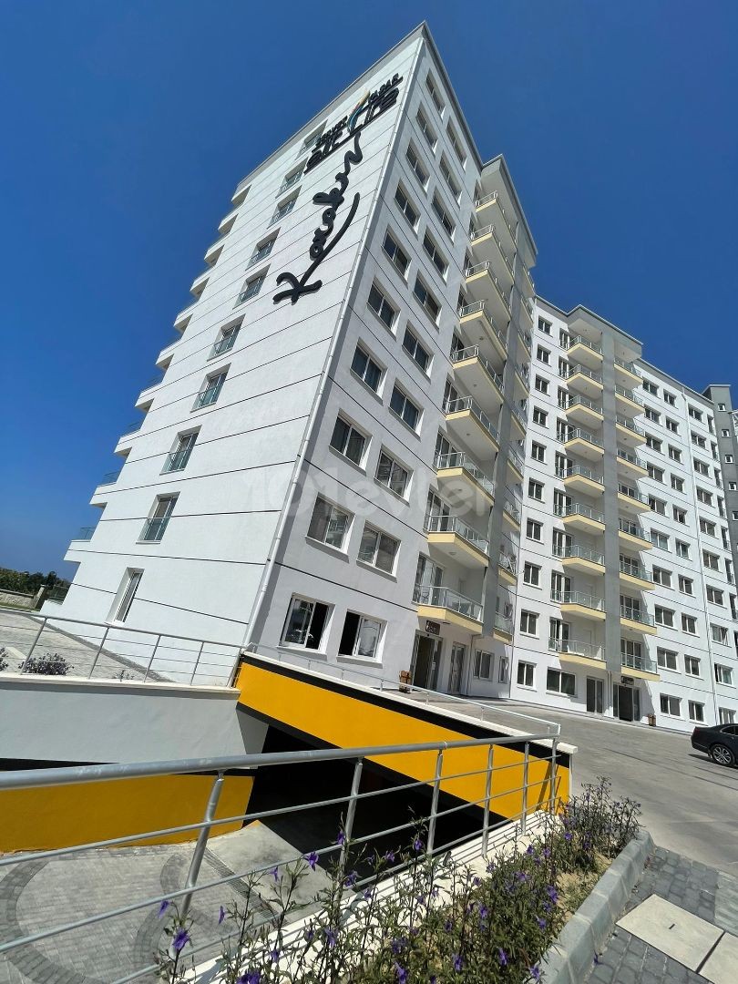 3+1 LUXUS-WOHNUNG ZUM VERKAUF IN ZYPERN KYRENIA ZENTRUM, VOR ORT, DIREKT AM MEER ** 